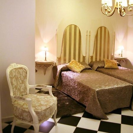 Hostal Meson Castilla Сигуэнса Номер фото